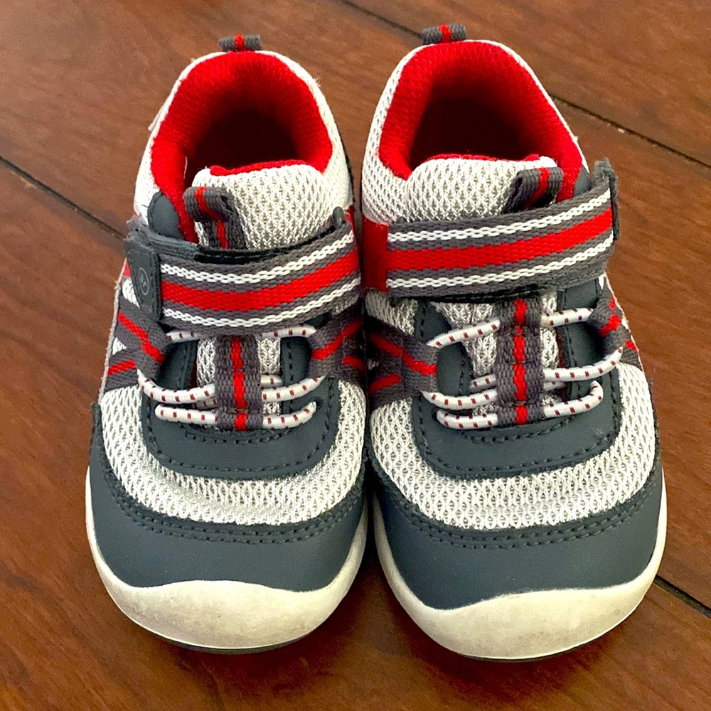Stride Rite Jasper toddler shoes 6.5W White/Red/Grey get before they don’t Fit!